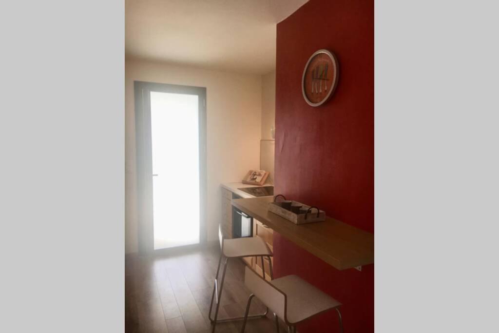 Apt Calme Vue Lac - 2 Chambres - Sauna Annecy Bagian luar foto